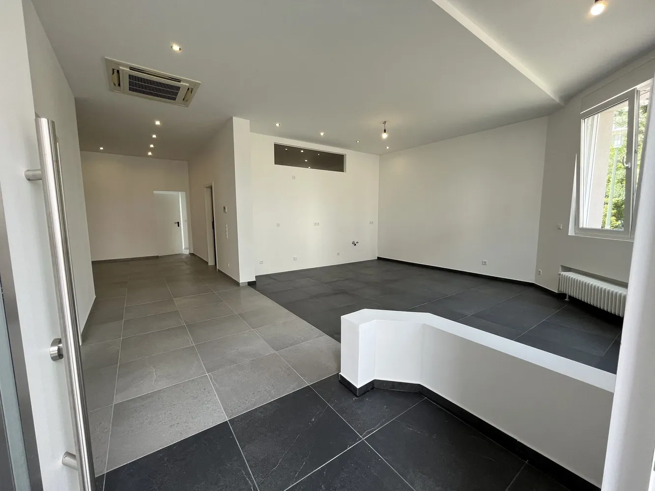 4 Zimmer Wohnung mit 142 m² in Ludwigshafen am Rhein – Bild 1