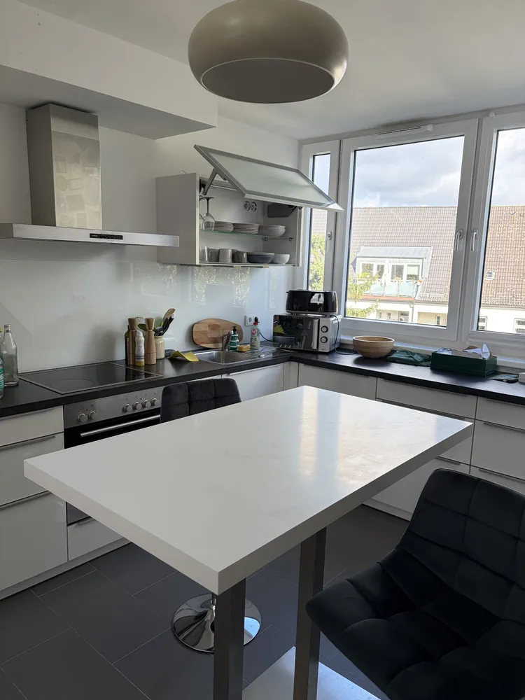 2 Zimmer Wohnung mit 67 m² in Hamburg – Bild 2
