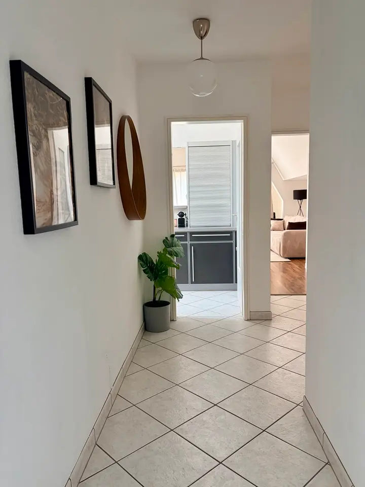 WG-Zimmer mit 75 m² in Frankfurt am Main – Bild 8
