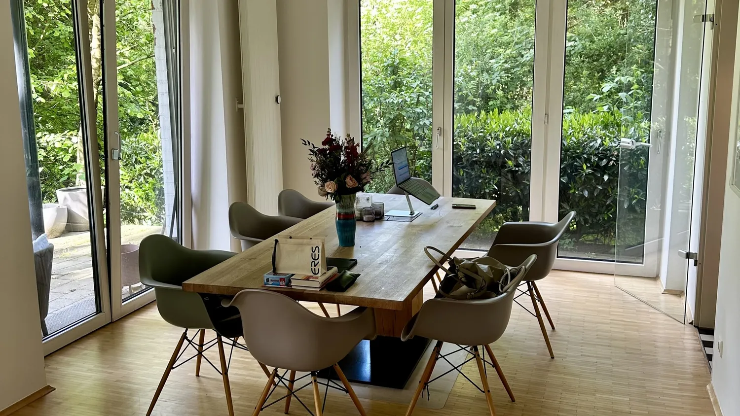 4 Zimmer Wohnung mit 146 m² in Düsseldorf – Bild 3