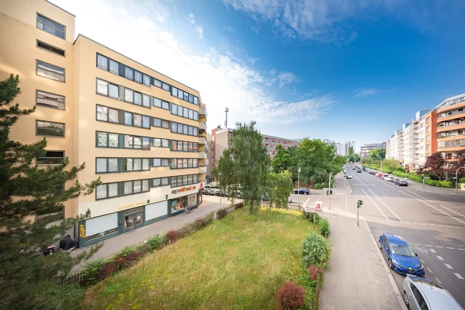 2 room apartment with 73 m² in Berlin – Photo 1