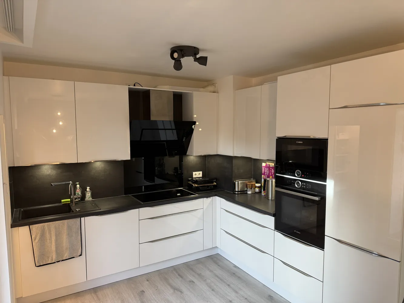 3 room apartment with 84 m² in Cologne – Photo 2