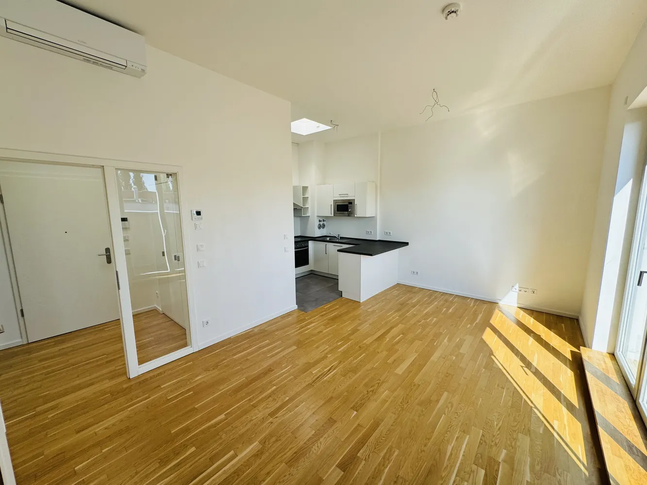 2 room apartment with 58 m² in Berlin – Photo 3