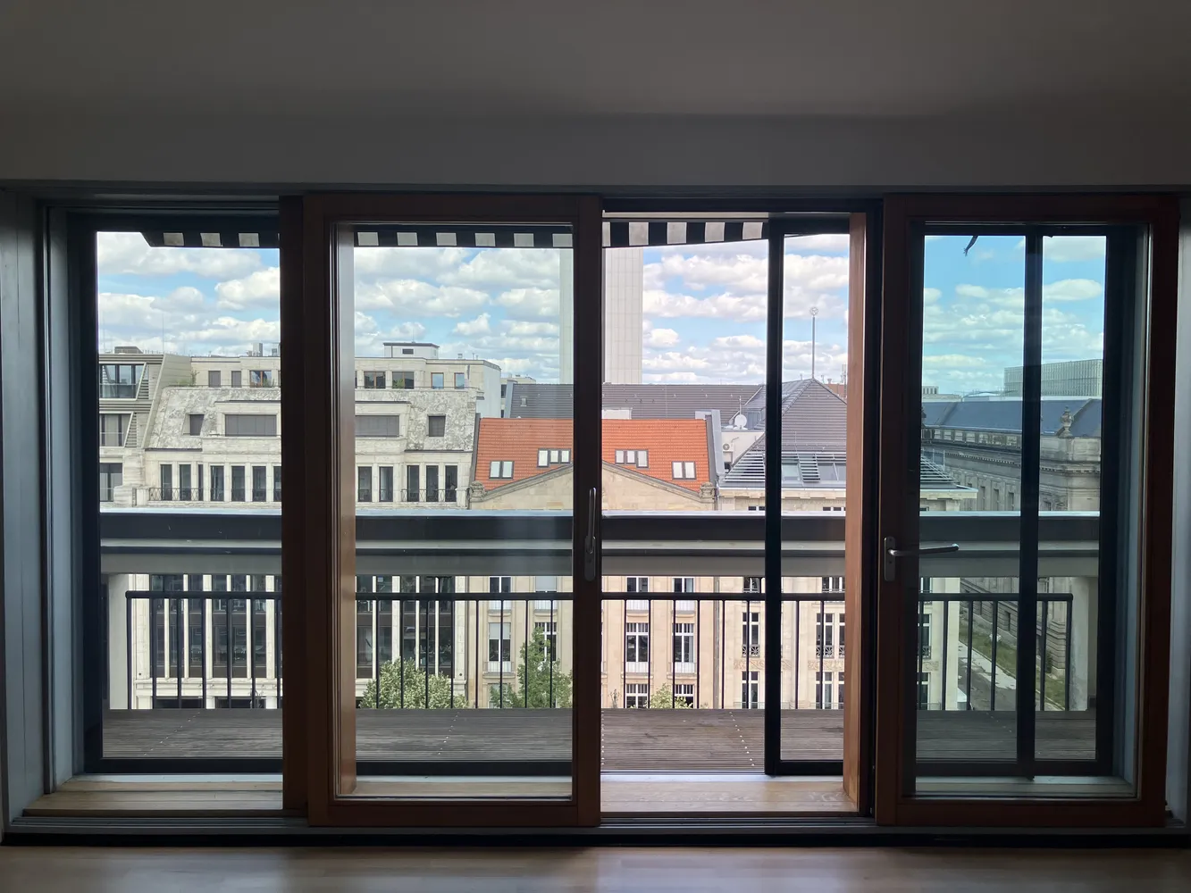 3 Zimmer Wohnung mit 143 m² in Berlin – Bild 1