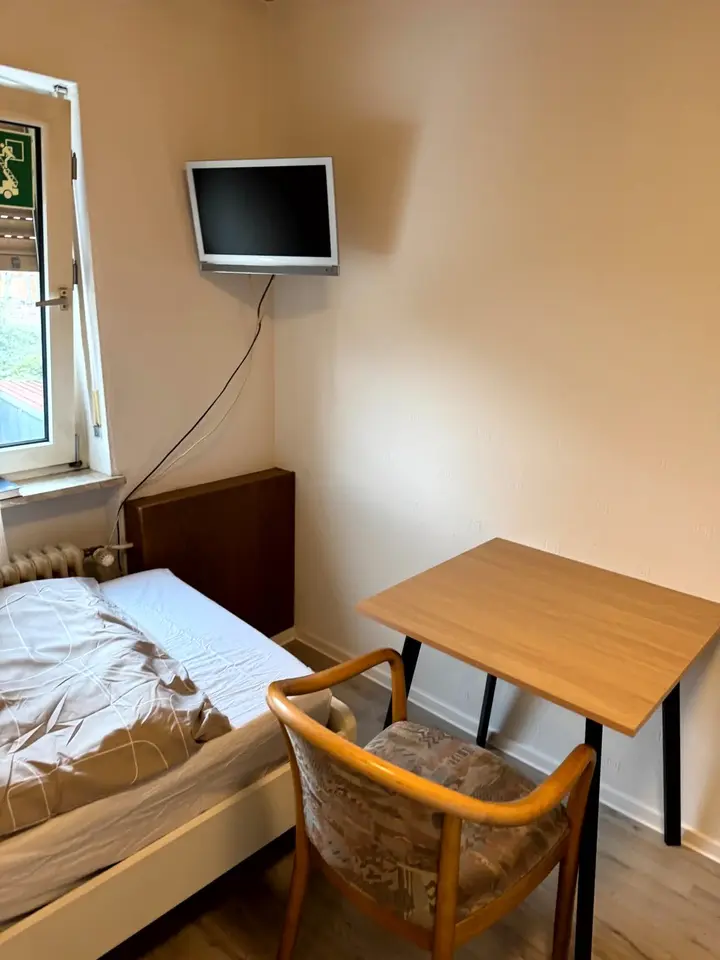 2 room apartment with 20 m² in Dietzenbach – Photo 6