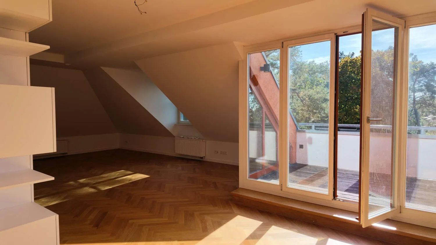 3 Zimmer Wohnung mit 111 m² in Berlin – Bild 2