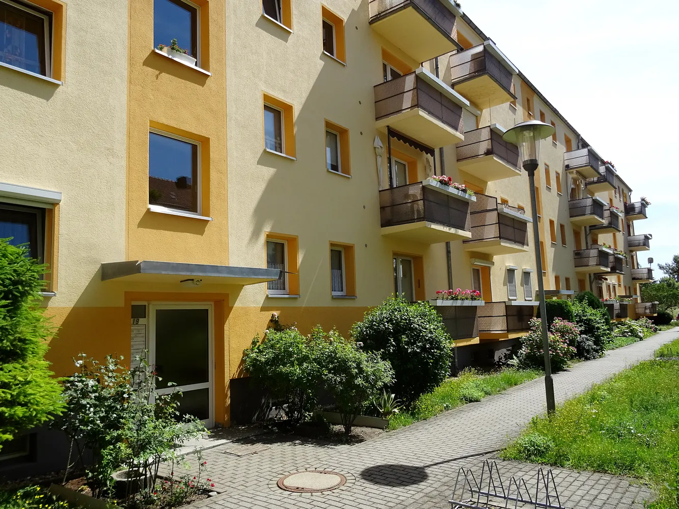 2 Zimmer Wohnung mit 49 m² in Köthen – Bild 1