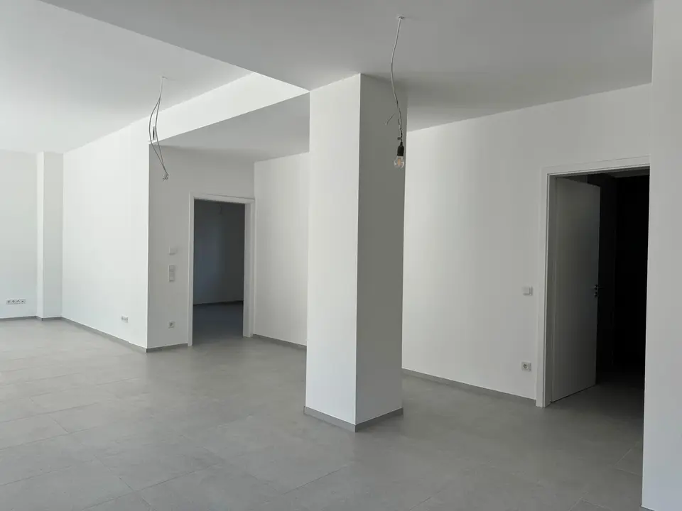 3 Zimmer Wohnung mit 121 m² in Frankfurt am Main – Bild 3