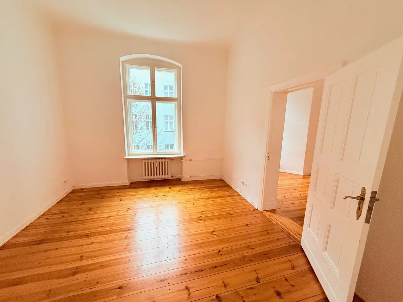 6 Zimmer Wohnung mit 209 m² in Berlin – Bild 6