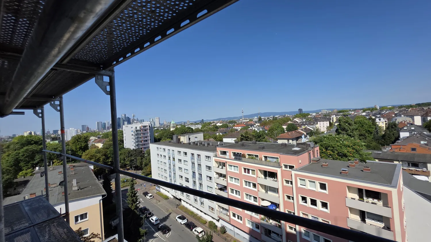 1 Zimmer Wohnung mit 30 m² in Frankfurt am Main – Bild 7
