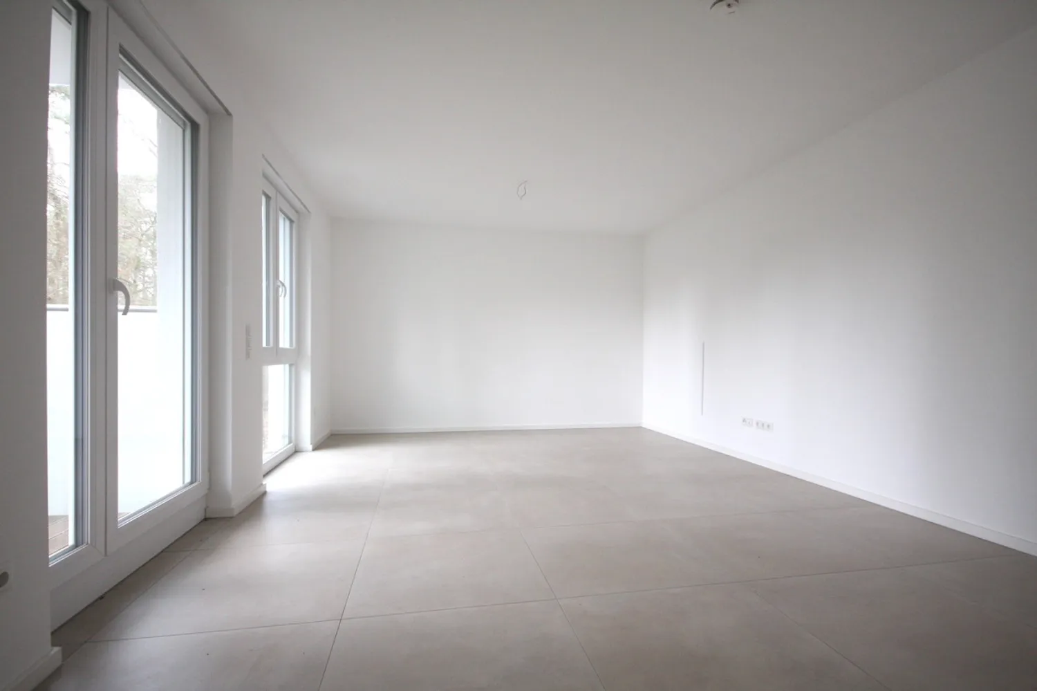 2 Zimmer Wohnung mit 81 m² in Falkensee – Bild 1