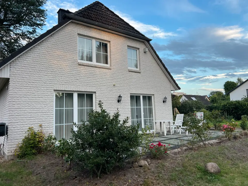 6 Zimmer Haus mit 136 m² in Norderstedt – Bild 2