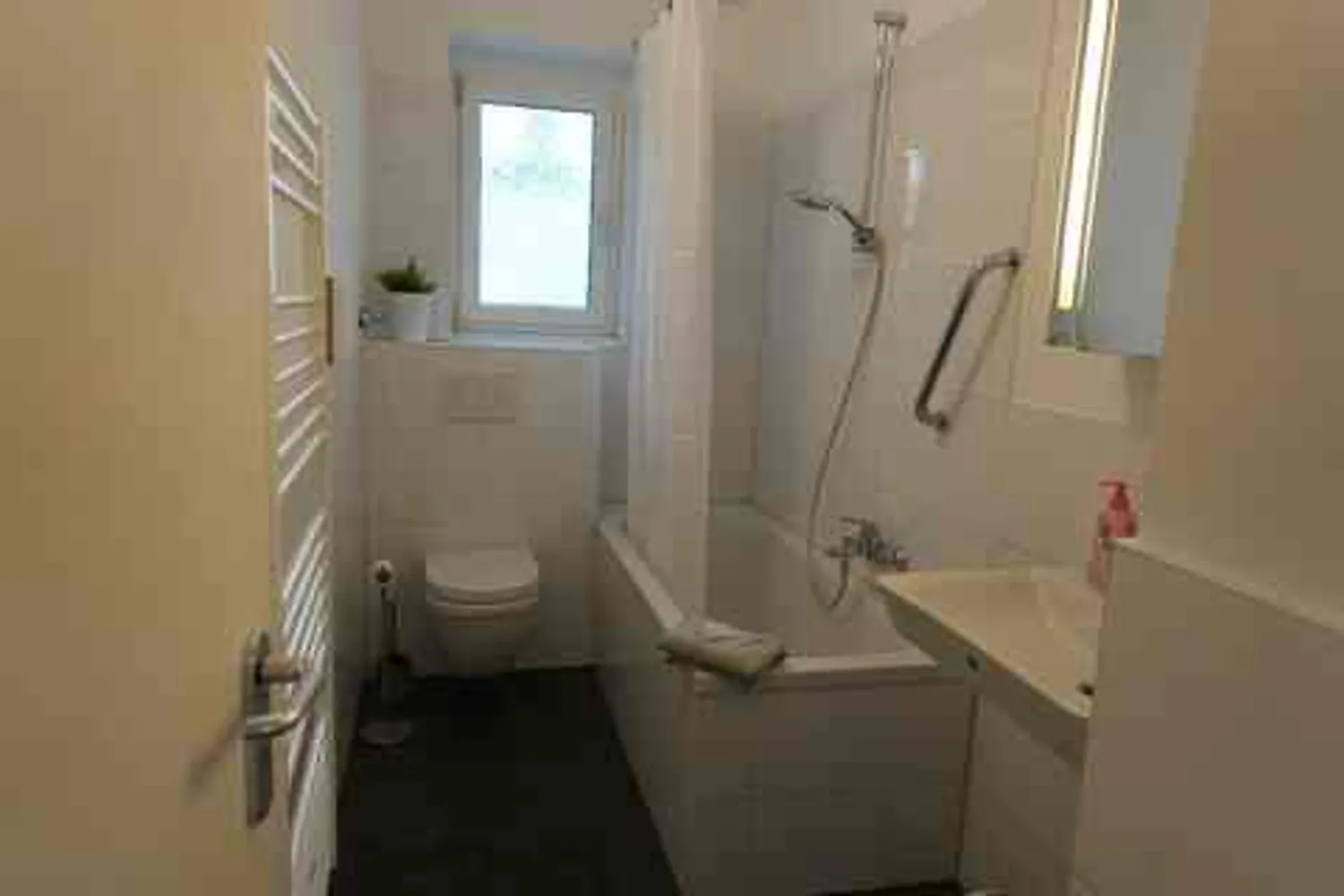 3 Zimmer Wohnung mit 70 m² in Düsseldorf – Bild 4