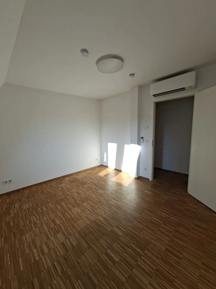 2 Zimmer Wohnung mit 70 m² in Berlin – Bild 4