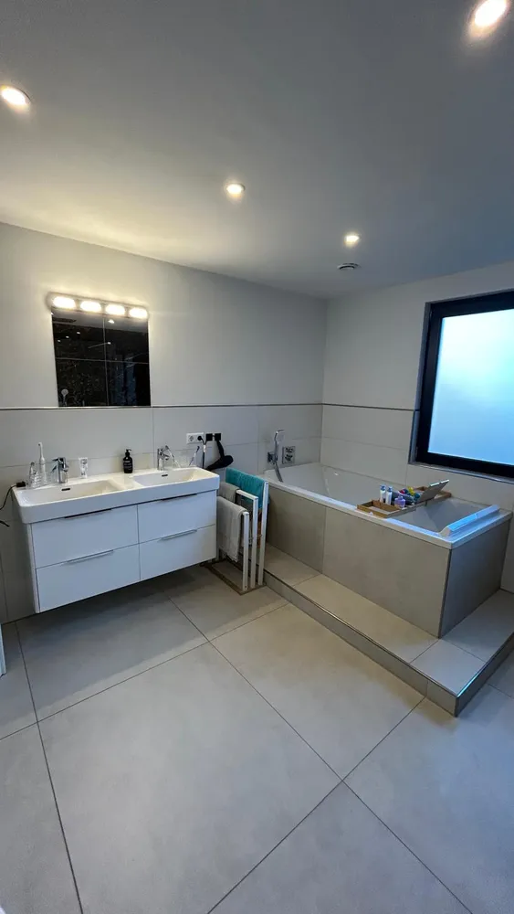 6 Zimmer Haus mit 190 m² in Karlsruhe – Bild 1