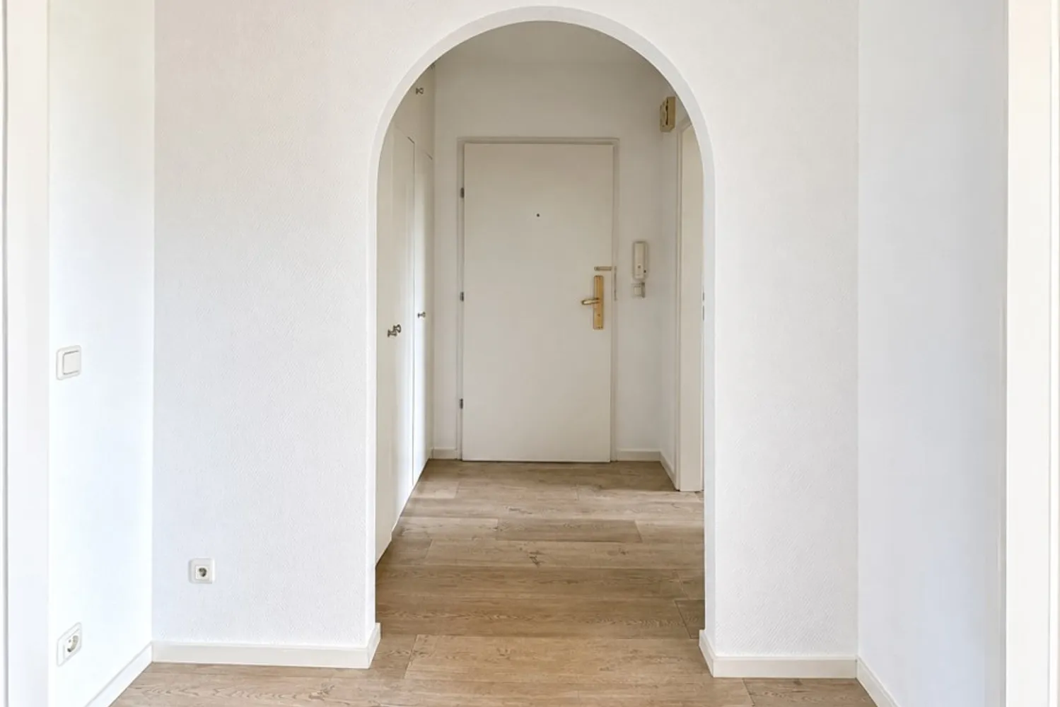 2 Zimmer Wohnung mit 76 m² in München – Bild 9