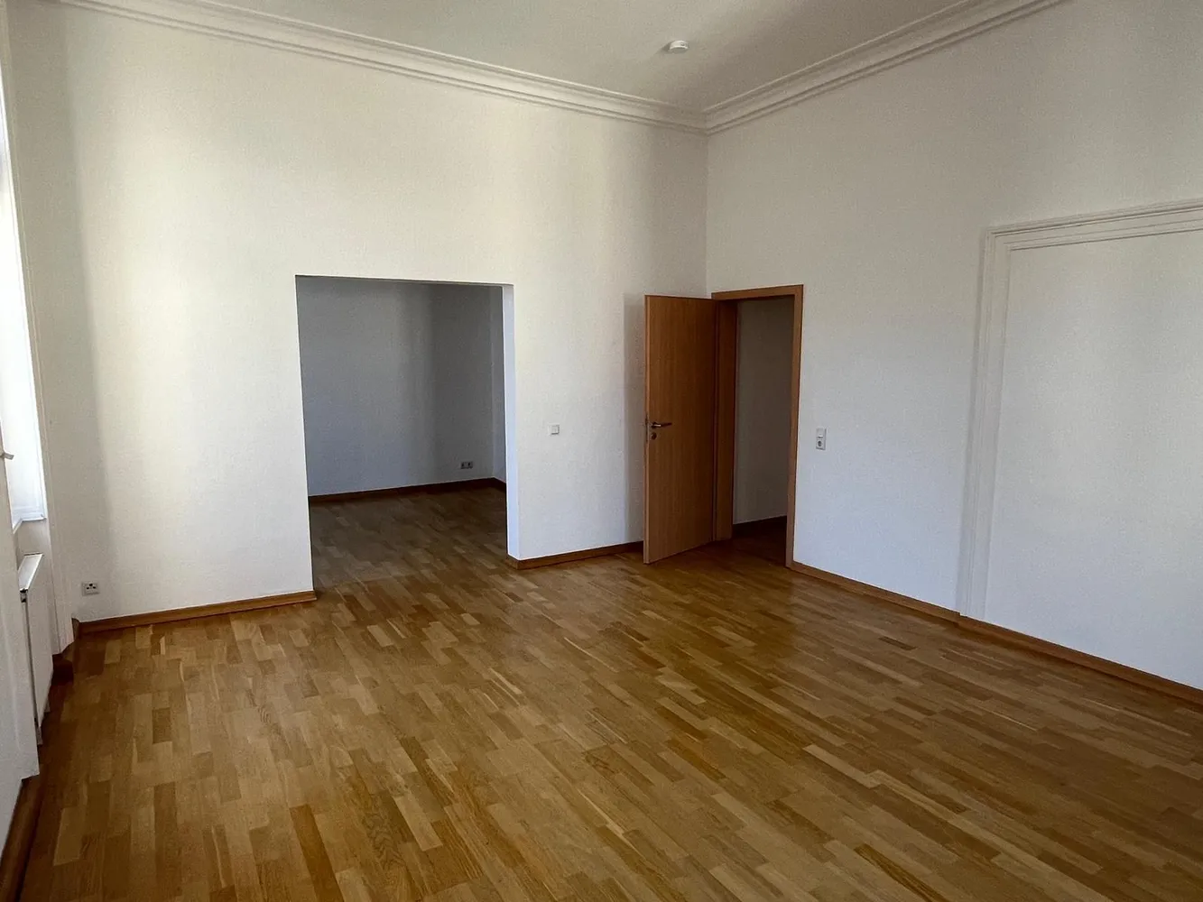 6 Zimmer Wohnung mit 141 m² in Wiesbaden – Bild 10