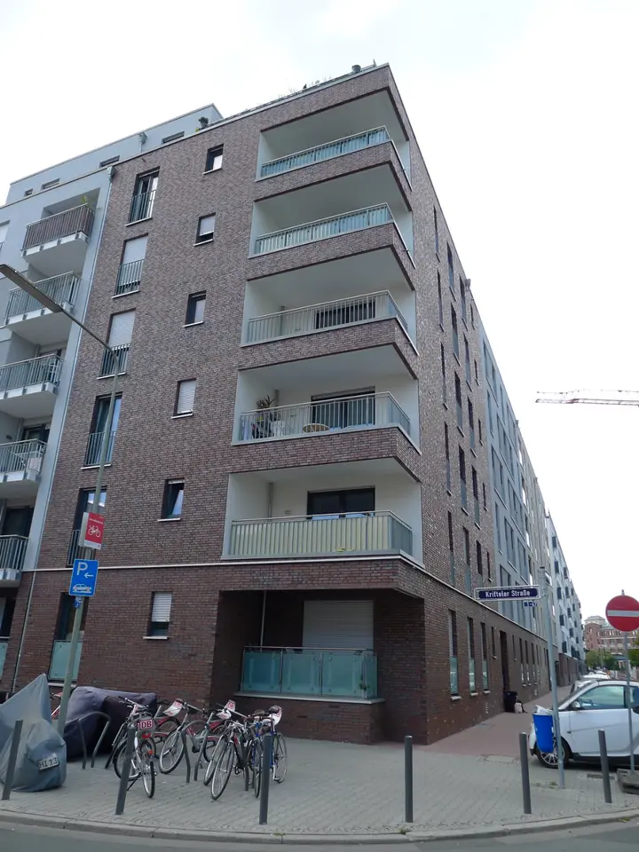 3 Zimmer Wohnung mit 89 m² in Frankfurt am Main – Bild 2
