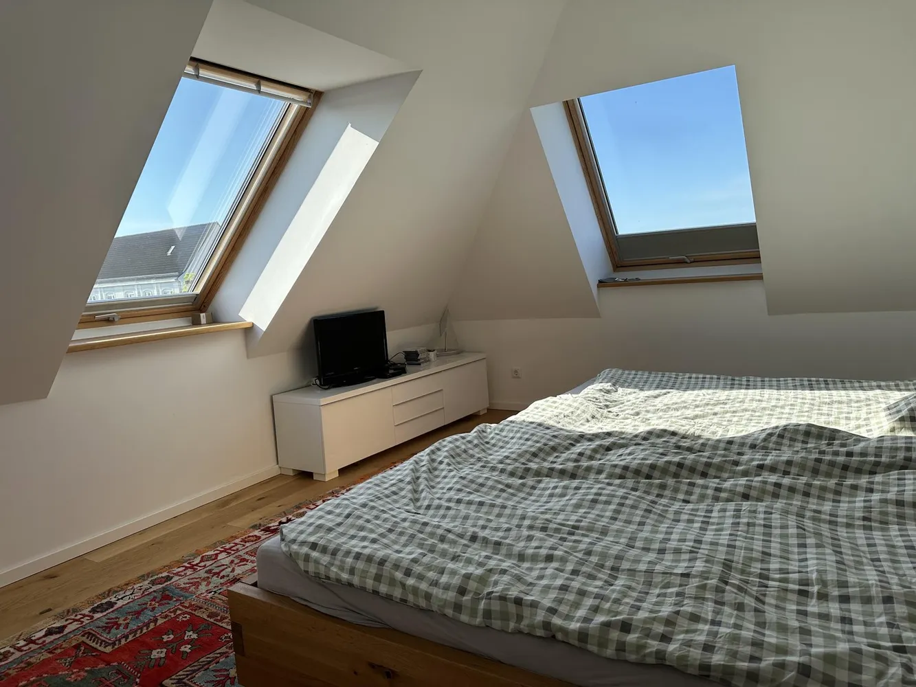 6 Zimmer Wohnung mit 180 m² in Hamburg – Bild 8