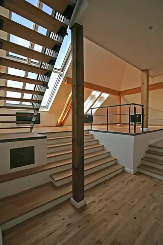 2 Zimmer Wohnung mit 129 m² in Hamburg – Bild 4