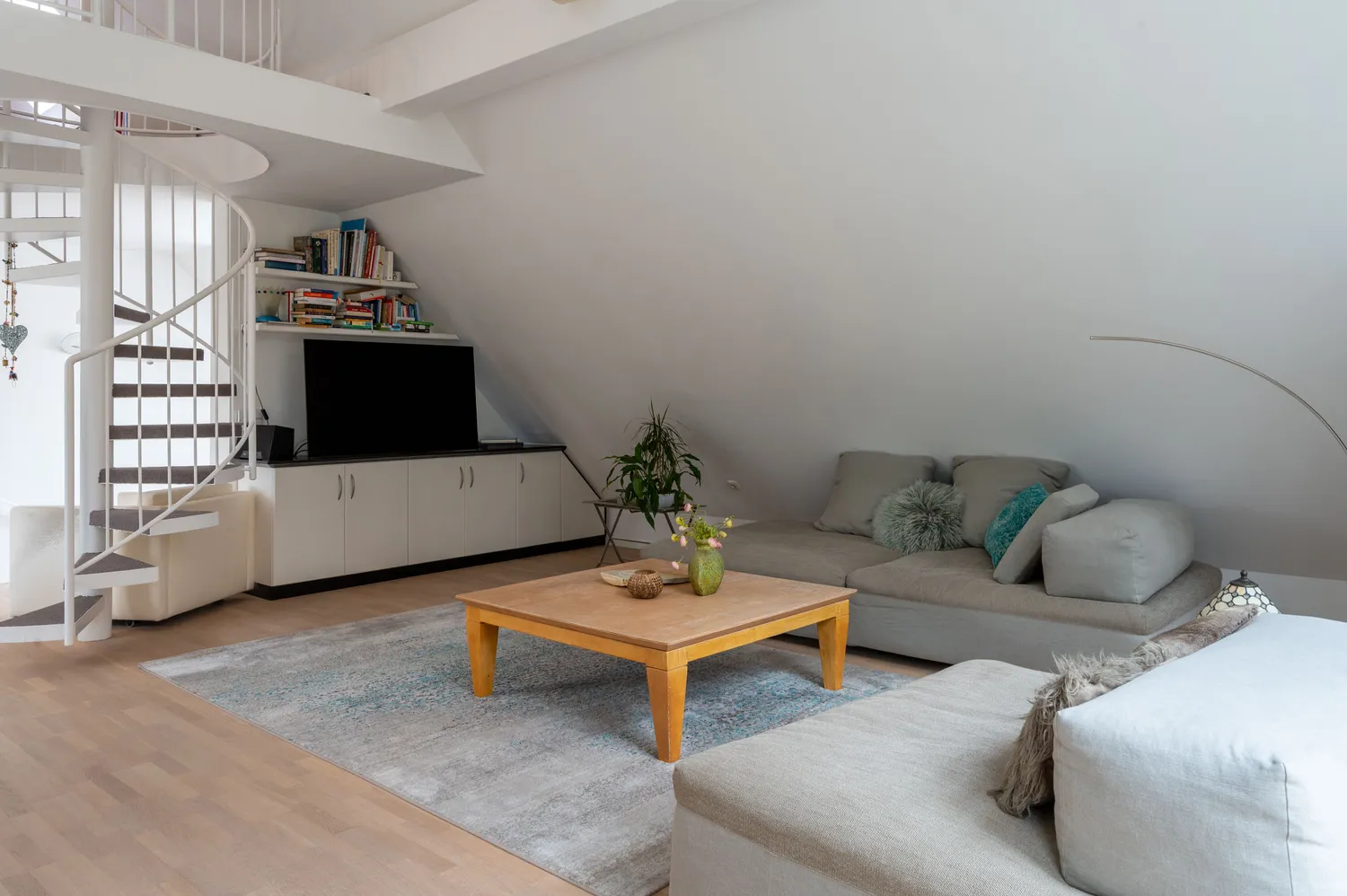 3 Zimmer Wohnung mit 107 m² in München – Bild 1