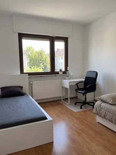 3 Zimmer Wohnung mit 80 m² in Frankfurt am Main – Bild 1