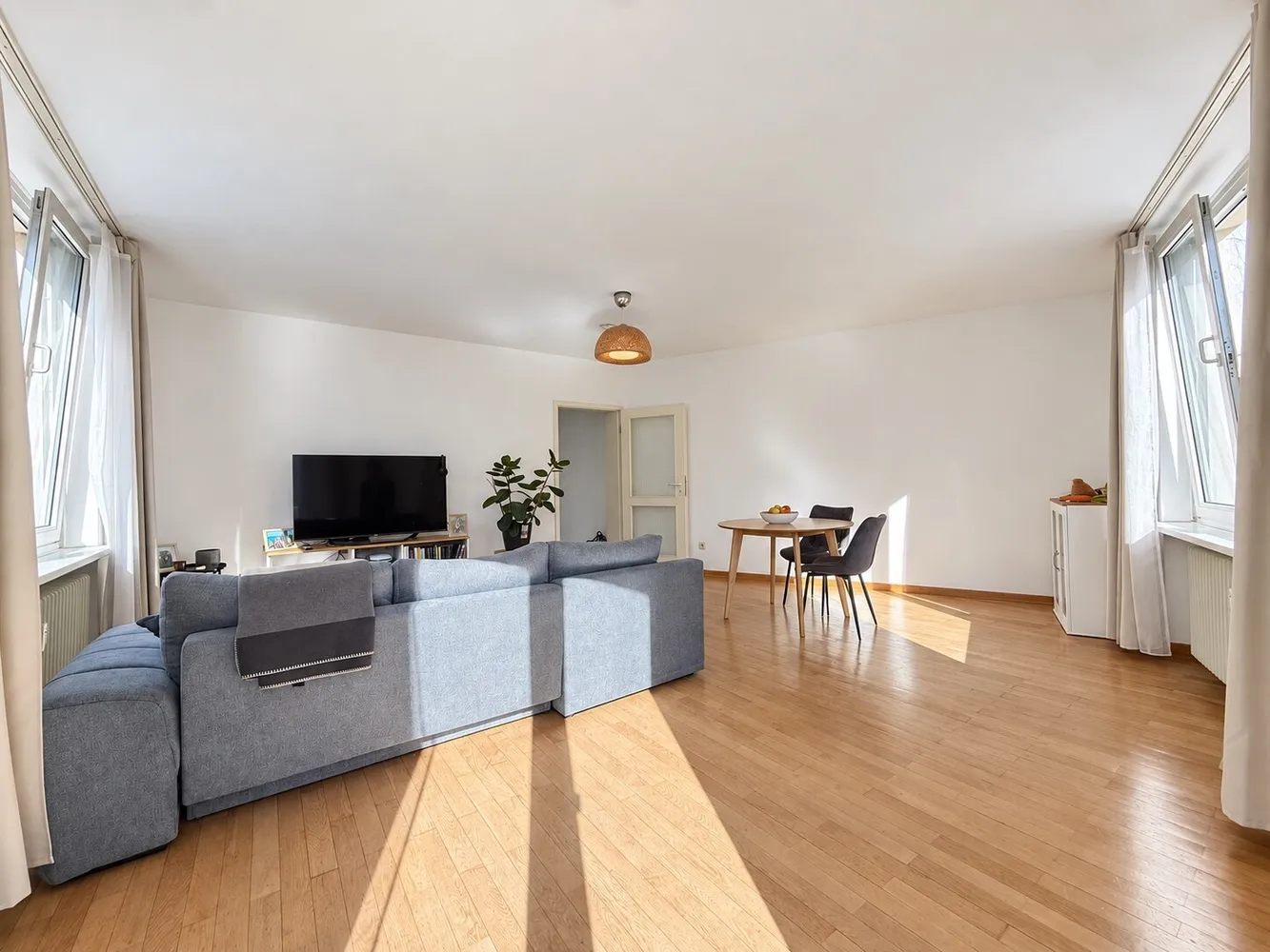 2 room apartment with 66 m² in Bonn – Photo 2