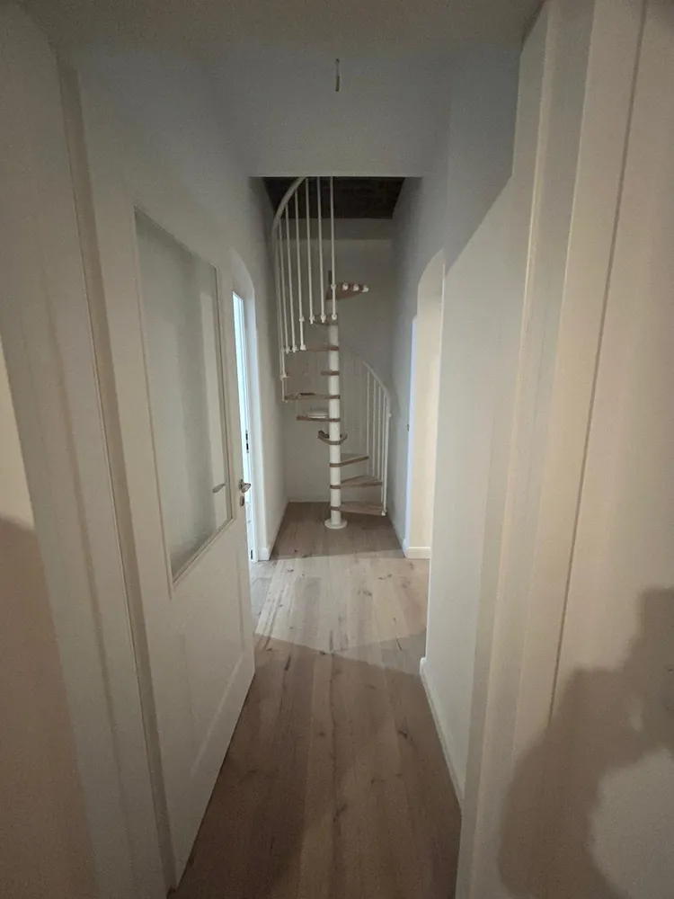 5 Zimmer Wohnung mit 94 m² in Düsseldorf – Bild 3