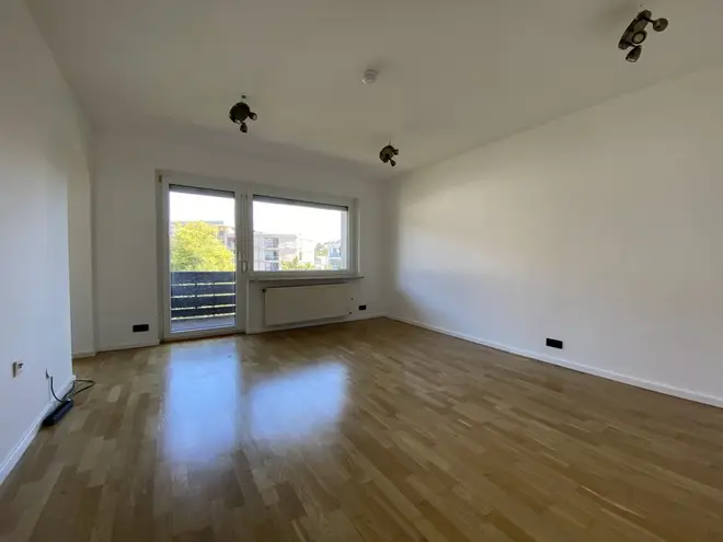 4 Zimmer Wohnung mit 107 m² in Stuttgart – Bild 2