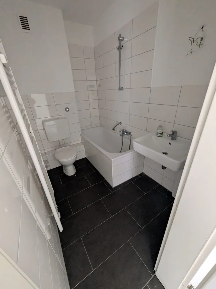 3 Zimmer Wohnung mit 72 m² in Düsseldorf – Bild 3