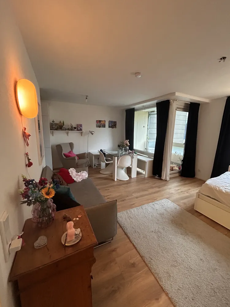 2 Zimmer Wohnung mit 56 m² in Köln – Bild 2