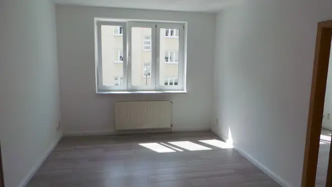 3 Zimmer Wohnung mit 64 m² in Rostock – Bild 2