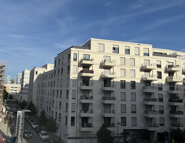 3 Zimmer Wohnung mit 87 m² in Frankfurt am Main – Bild 2