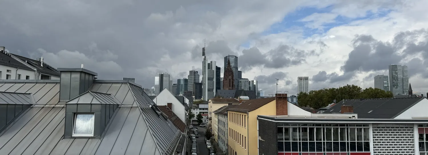 3 room apartment with 100 m² in Frankfurt am Main – Photo 1
