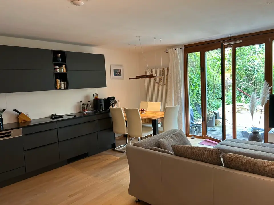 4 Zimmer Wohnung mit 100 m² in Freiburg im Breisgau – Bild 2