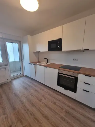 4 Zimmer Wohnung mit 94 m² in Düsseldorf – Bild 2
