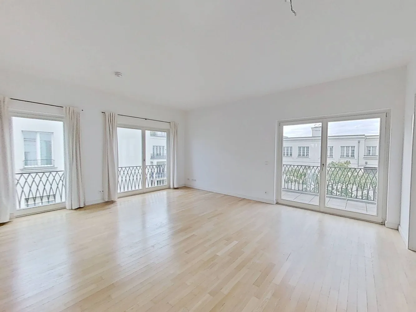 2 Zimmer Wohnung mit 92 m² in Düsseldorf – Bild 1