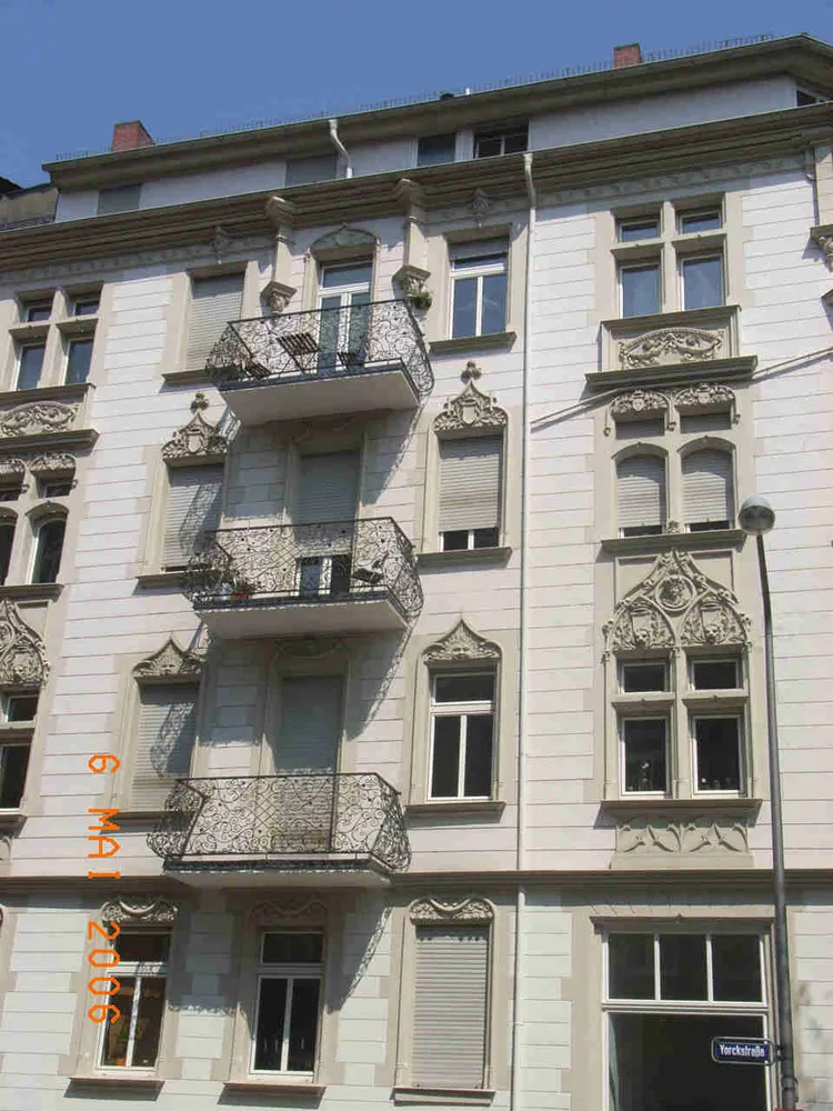 4 Zimmer Wohnung mit 125 m² in Wiesbaden – Bild 1
