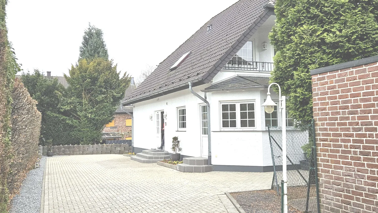 9 Zimmer Haus mit 284 m² in Mönchengladbach – Bild 1