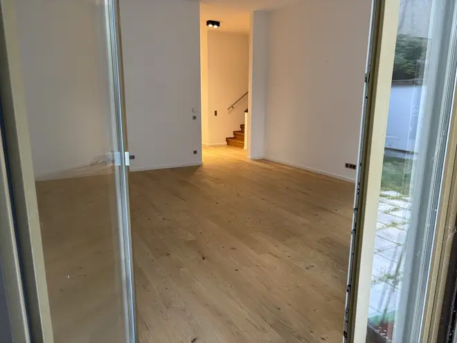 4 Zimmer Wohnung mit 140 m² in München – Bild 2