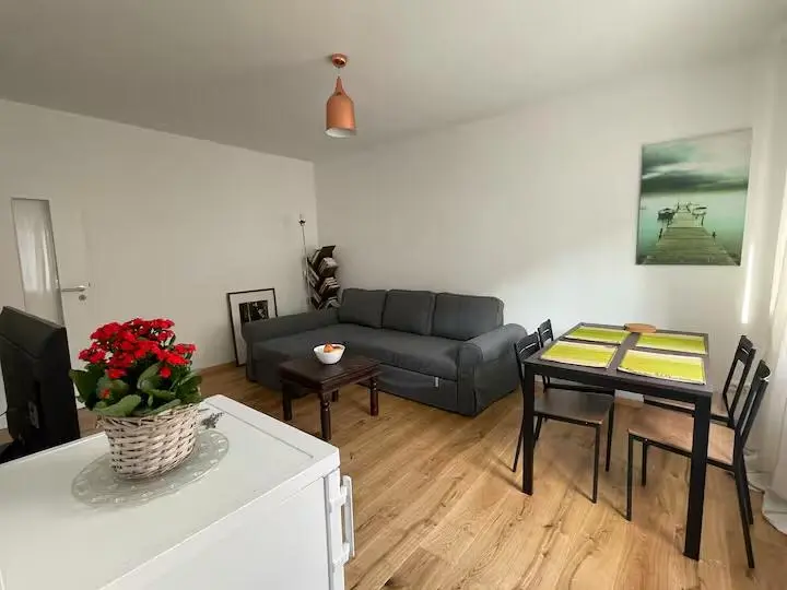 WG-Zimmer mit 42 m² in Bergheim – Bild 1