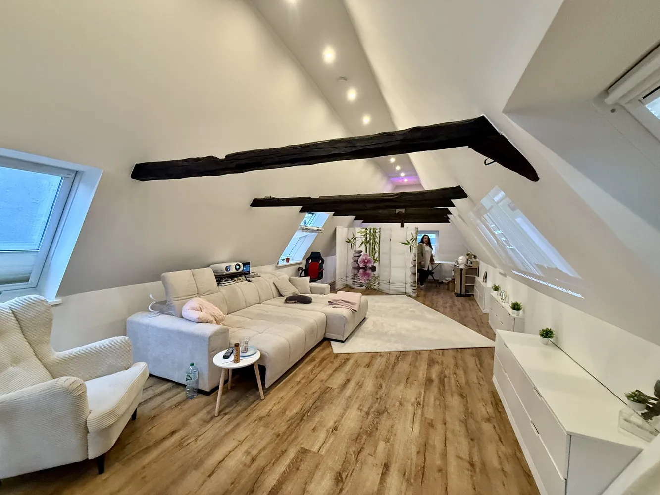 8 Zimmer Wohnung mit 198 m² in Uelzen – Bild 4