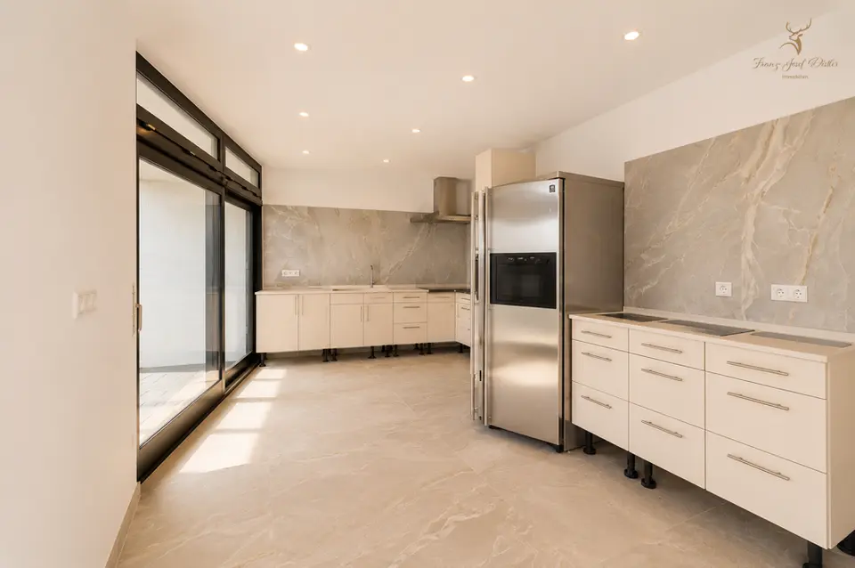 7 Zimmer Haus mit 364 m² in Würzburg – Bild 1
