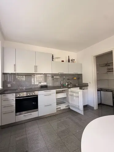 2 Zimmer Wohnung mit 77 m² in Karlsruhe – Bild 3