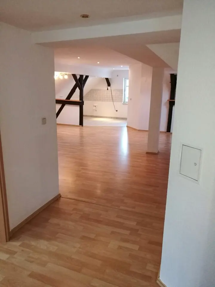 2 Zimmer Wohnung mit 67 m² in Schmalkalden – Bild 2