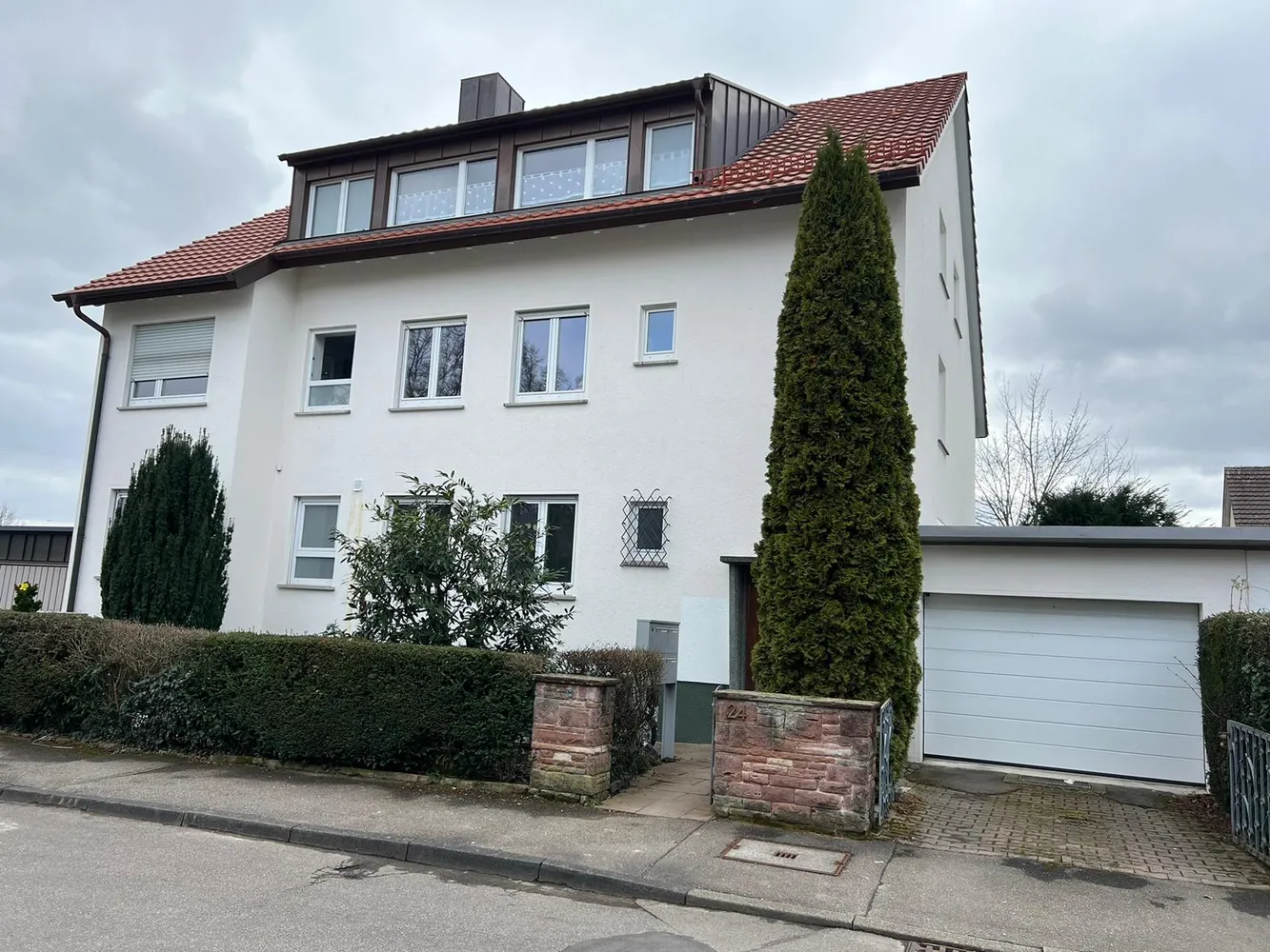 4 Zimmer Wohnung mit 104 m² in Stuttgart – Bild 1