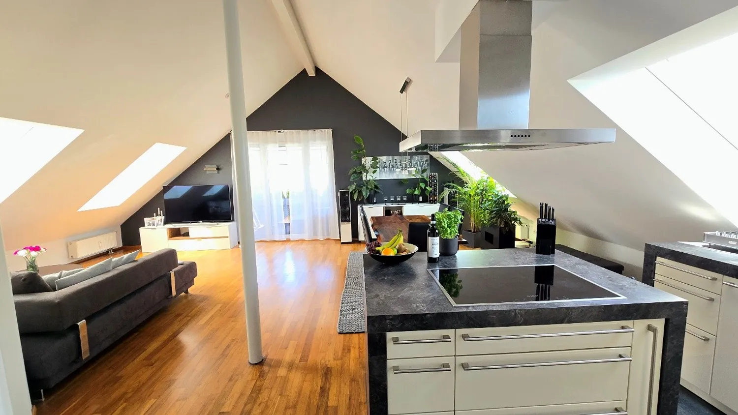 4 Zimmer Wohnung mit 87 m² in Stuttgart – Bild 1
