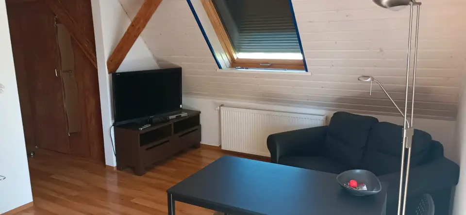 WG-Zimmer mit 100 m² in Herrenberg – Bild 1
