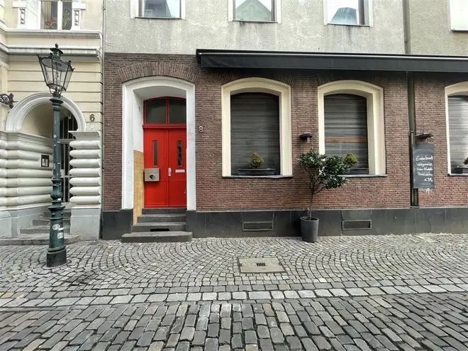 11 Zimmer Haus mit 258 m² in Düsseldorf – Bild 5