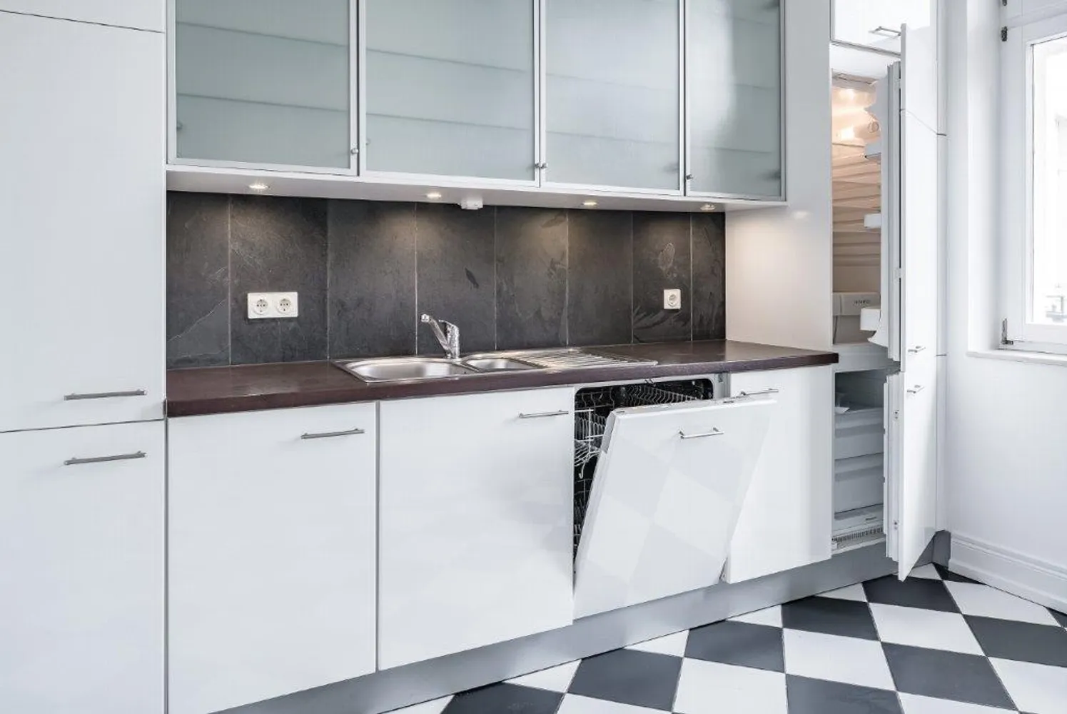 5 Zimmer Wohnung mit 165 m² in Wiesbaden – Bild 12
